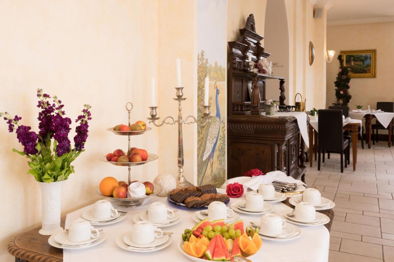 Schlosshotel Zum Markgrafen เควดลินบวร์ก ภายนอก รูปภาพ