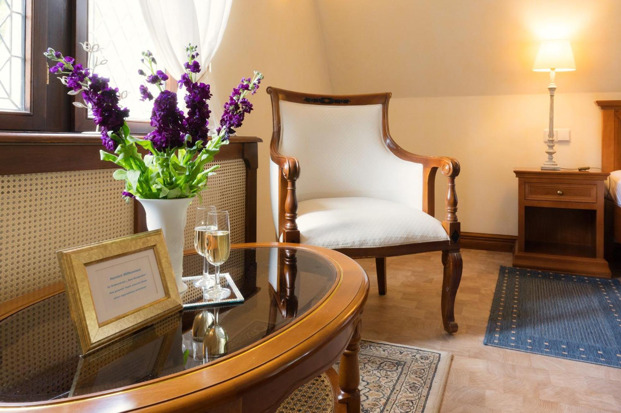 Schlosshotel Zum Markgrafen เควดลินบวร์ก ภายนอก รูปภาพ