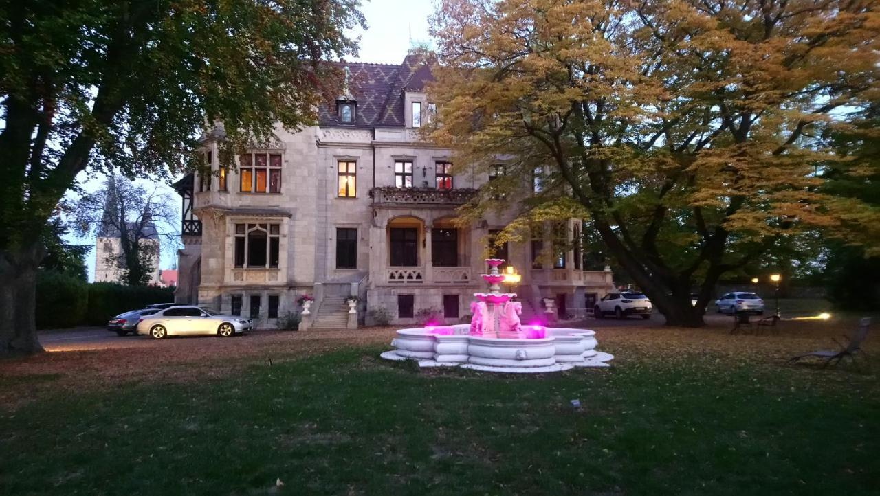 Schlosshotel Zum Markgrafen เควดลินบวร์ก ภายนอก รูปภาพ